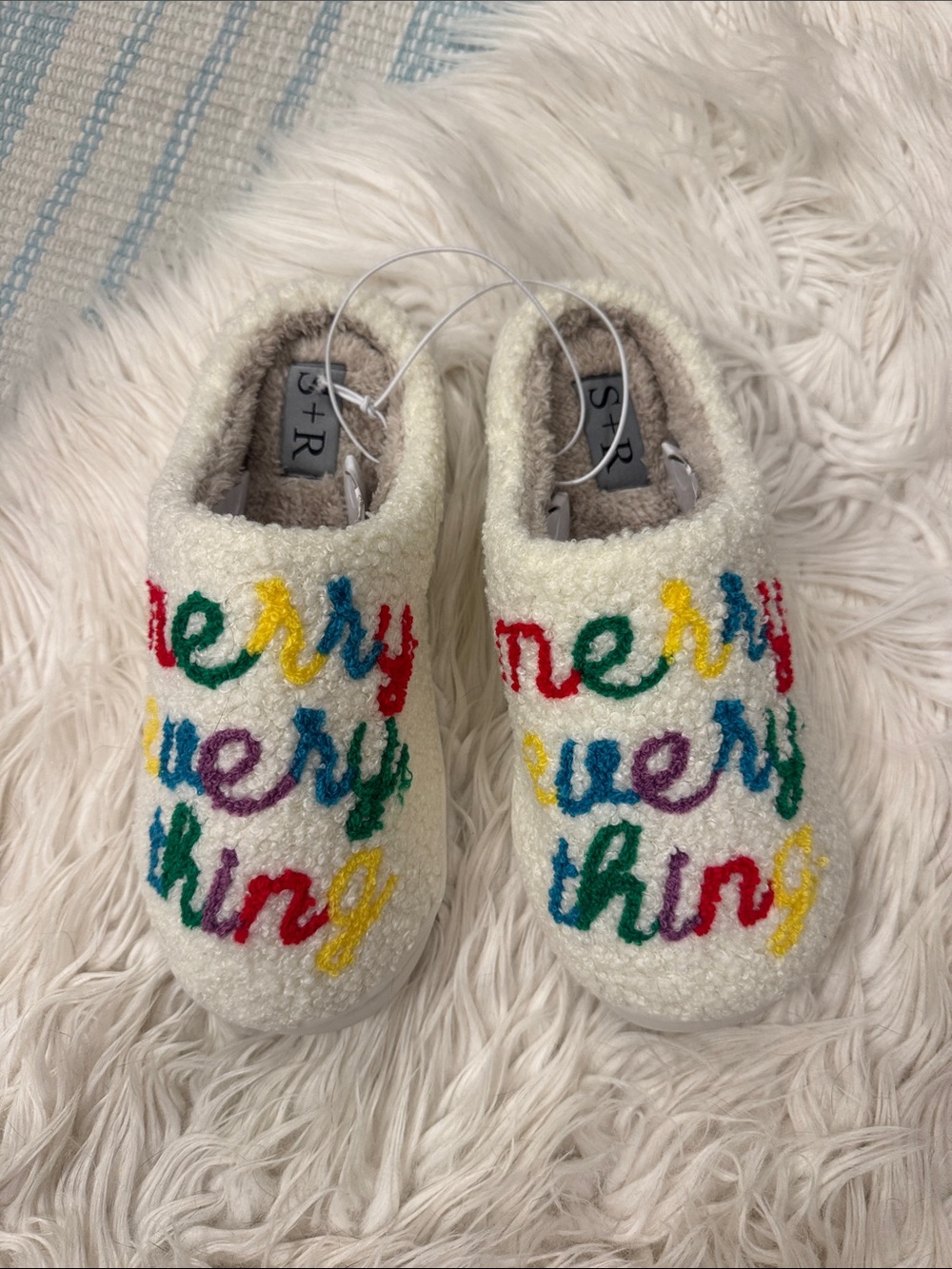 S+R Cream 'Merry Everything' Embroidered Slippers